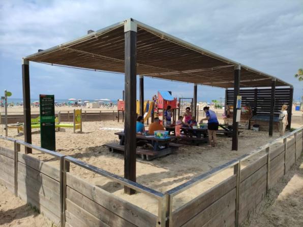 Free activity service on the Llevant beach in Salou