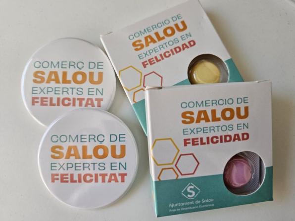 Promotional material of "Shops of Salou, experts in happiness"