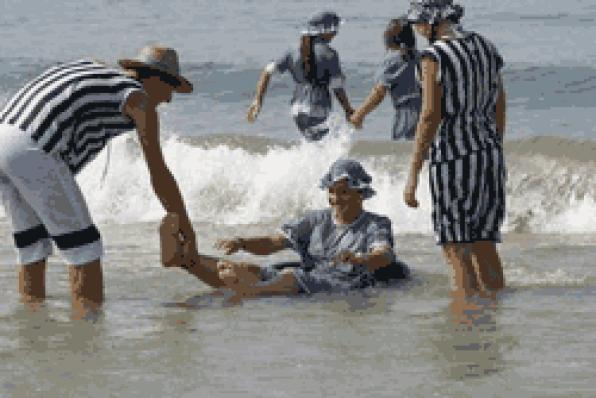 The beaches of Salou recall the early twentieth century baths